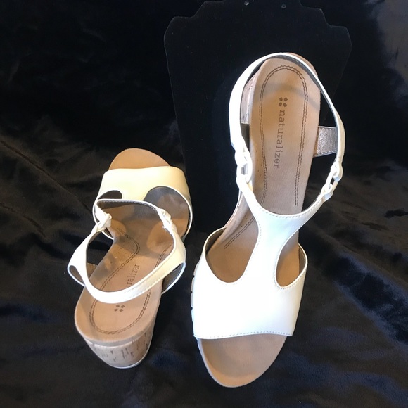 Naturalizer Sandals-8.5 M - Picture 6 of 7